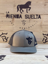 Cargar imagen en el visor de la galería, Official RS Logo Snapback Cap
