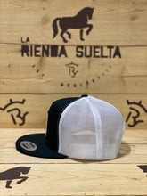 Cargar imagen en el visor de la galería, Official La Rienda Suelta Mexico Horse Patch Snapback Cap
