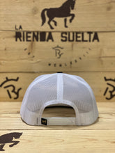 Cargar imagen en el visor de la galería, Official La Rienda Suelta Gold Round Patch Snapback Cap
